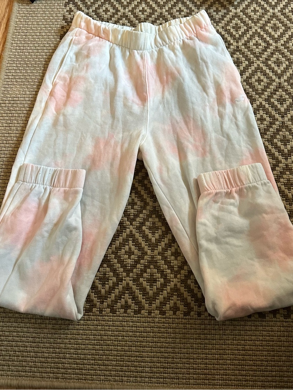 Hollister joggers size small